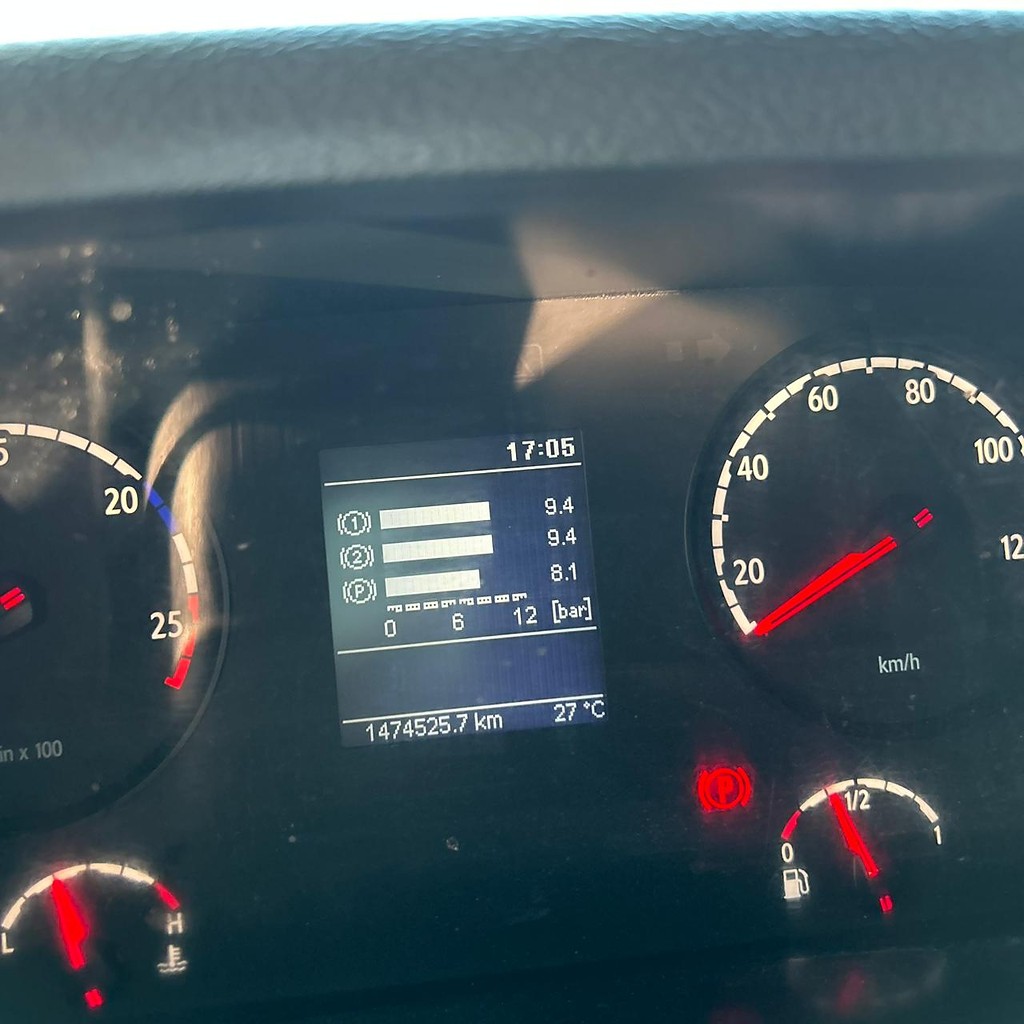 Caminhão SCANIA P340 Cavalo Mecânico ANO 2011 de Patio 201 Caminhoes e Carretas no Paraná