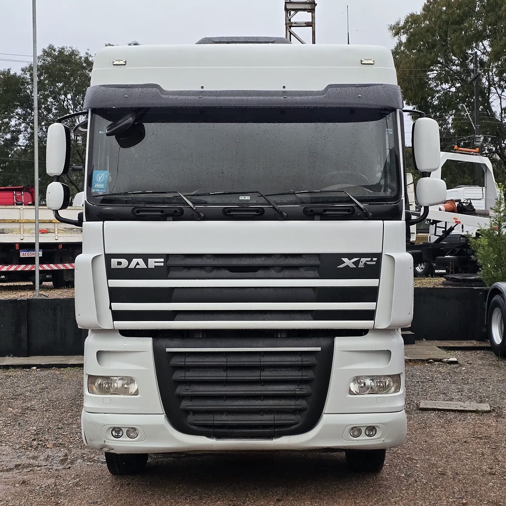 Caminhão DAF XF105 510 Cavalo Mecânico ANO 2020 de Patio 201 Caminhoes e Carretas no Paraná