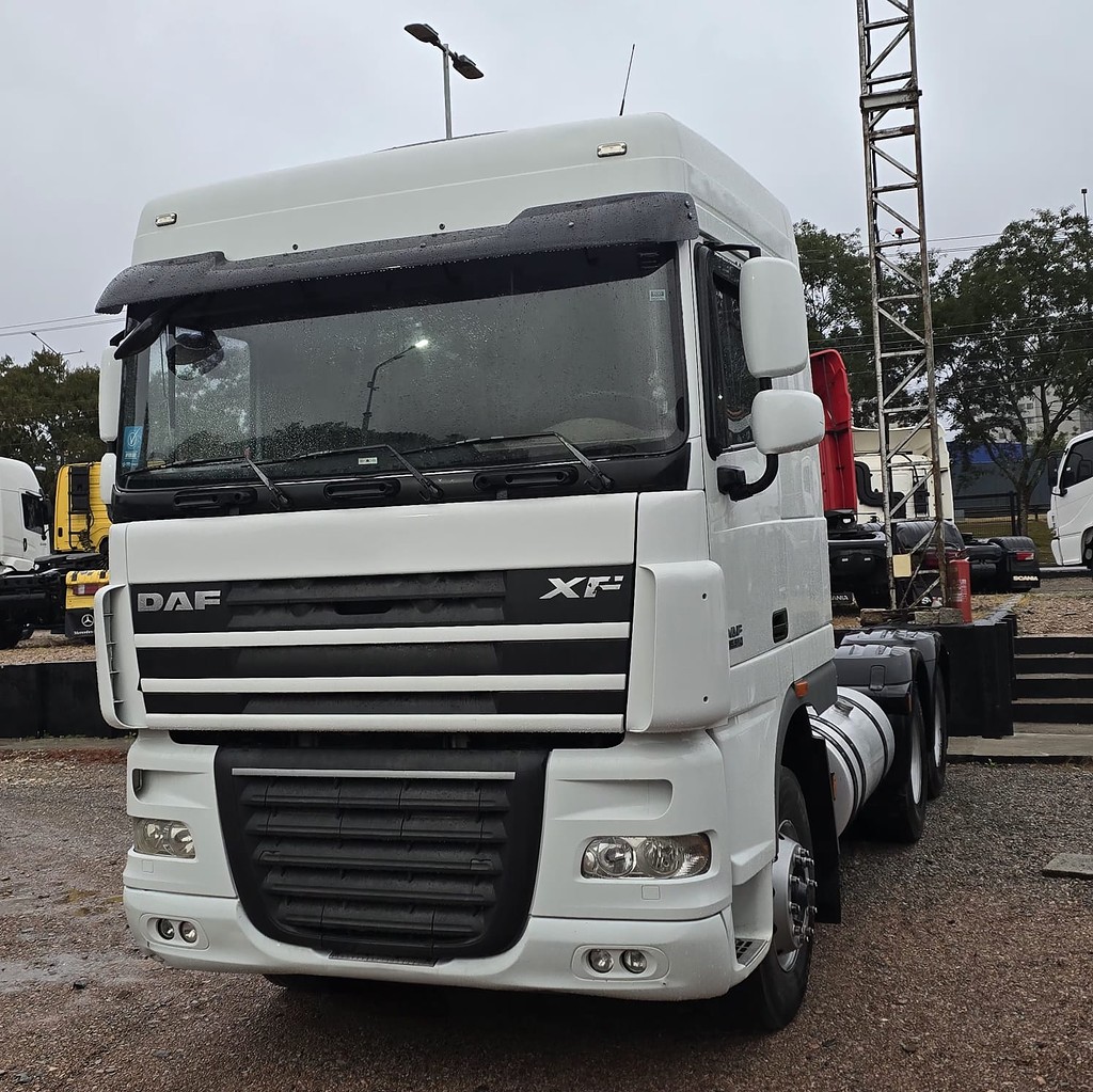 Caminhão DAF XF105 510 Cavalo Mecânico ANO 2020 de Patio 201 Caminhoes e Carretas no Paraná