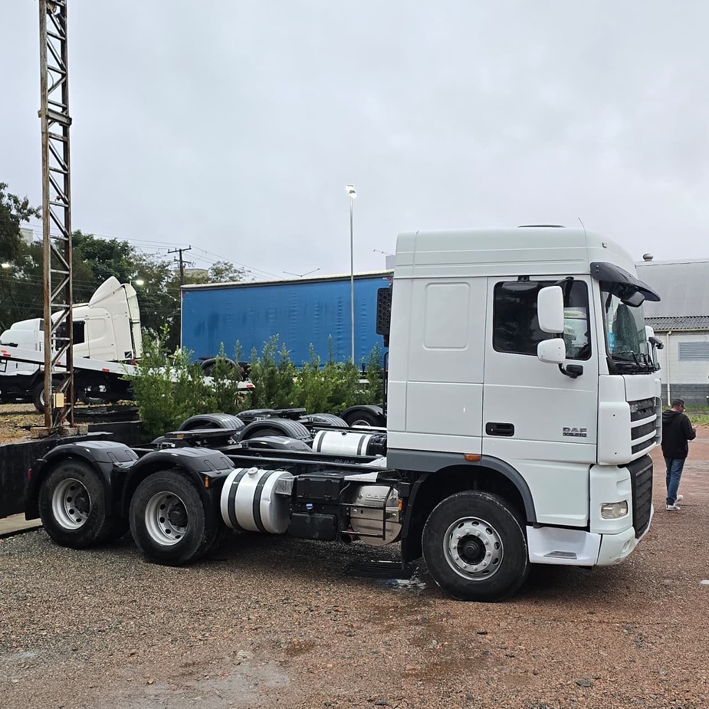 Caminhão DAF XF105 510 Cavalo Mecânico ANO 2020 de Patio 201 Caminhoes e Carretas no Paraná