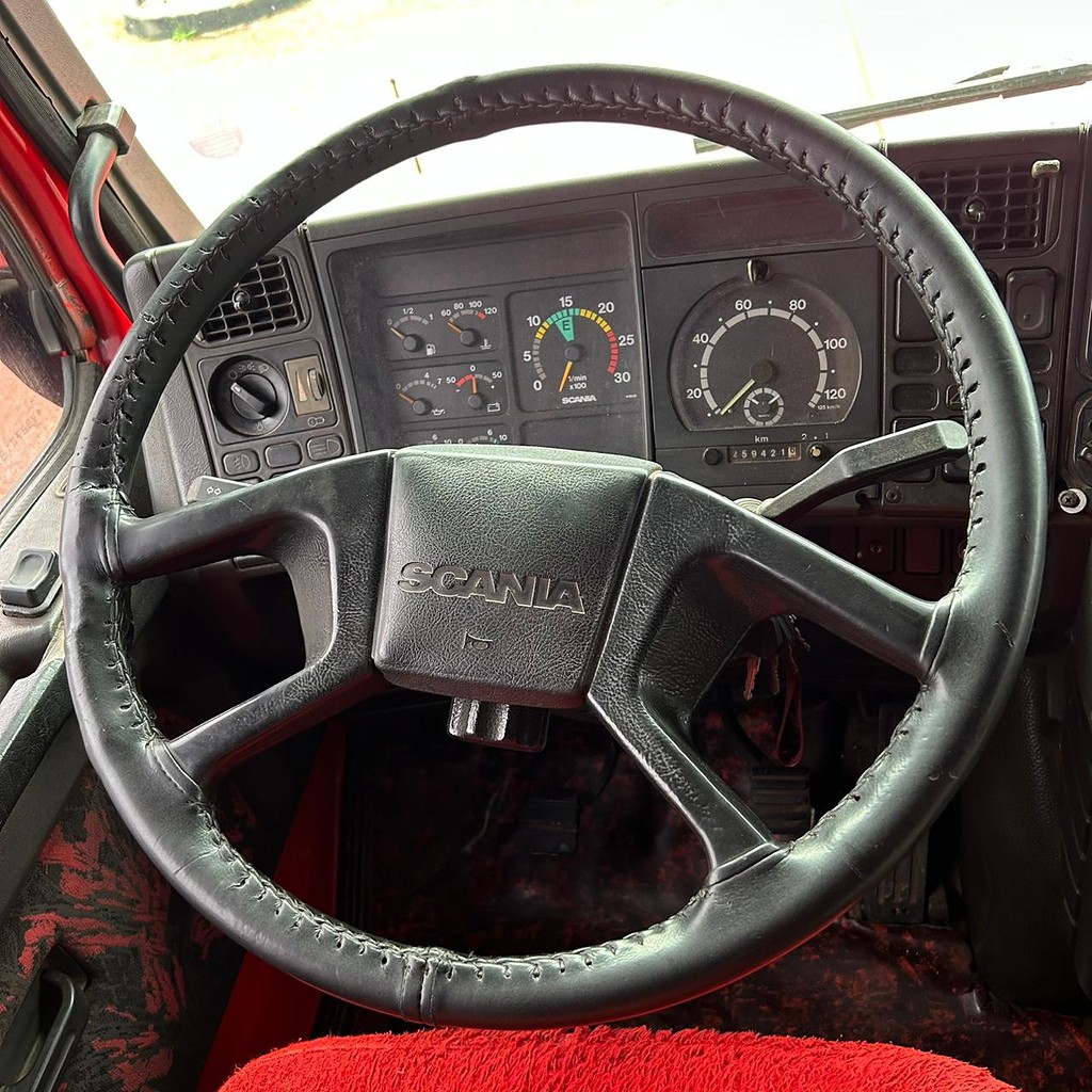 Caminhão SCANIA 113 360 Cavalo Mecânico ANO 1998 de Patio 201 Caminhoes e Carretas no Paraná