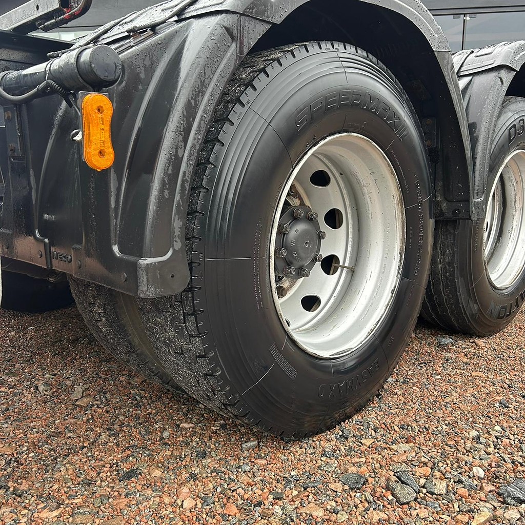 Caminhão IVECO HI ROAD 440 Cavalo Mecânico ANO 2022 de Patio 201 Caminhoes e Carretas no Paraná