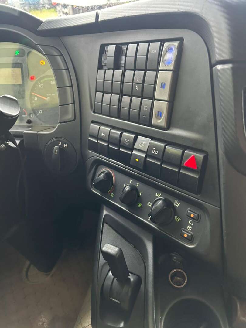 Caminhão IVECO HI ROAD 440 Cavalo Mecânico ANO 2022 de Patio 201 Caminhoes e Carretas no Paraná