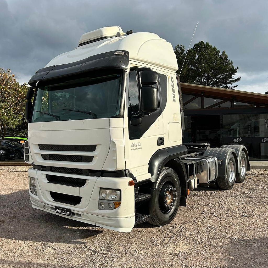 Caminhão IVECO STRALIS 480 Cavalo Mecânico ANO 2013 de Patio 201 Caminhoes e Carretas no Paraná