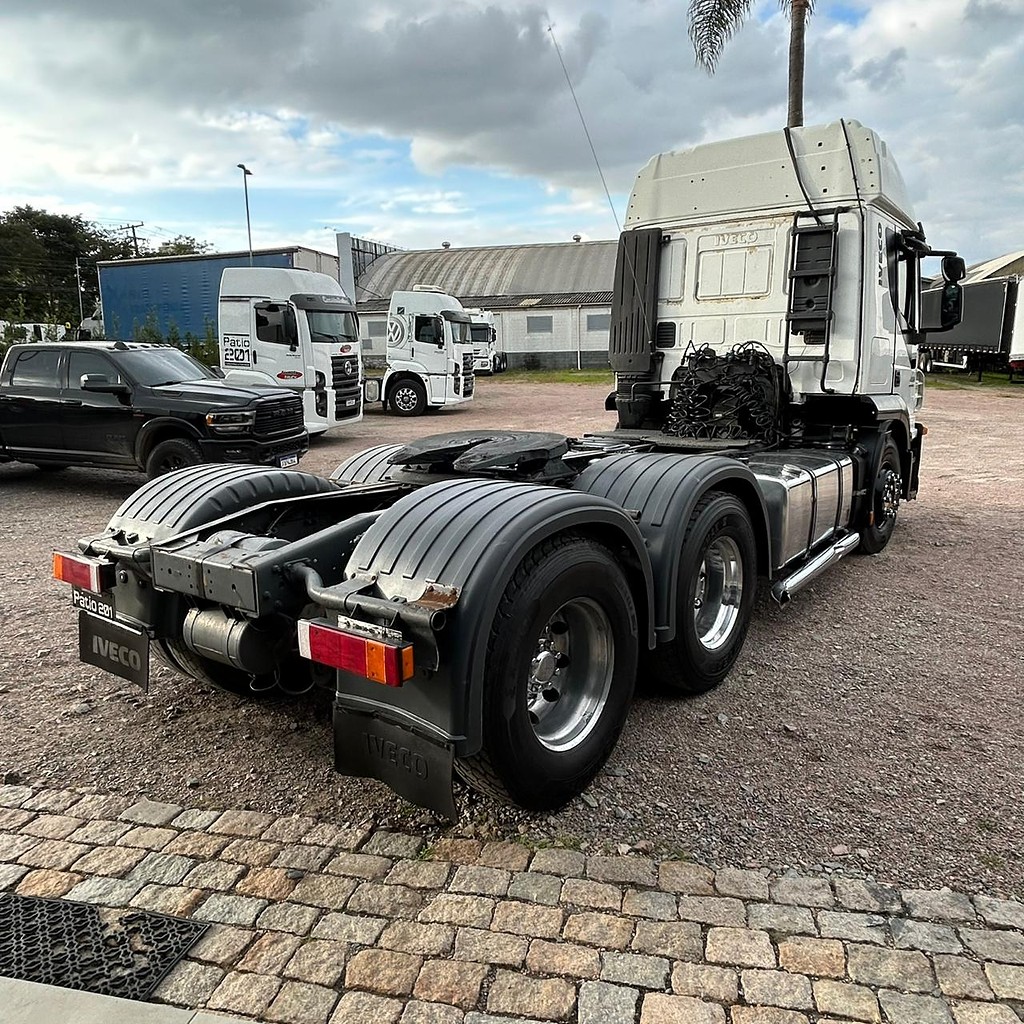 Caminhão IVECO STRALIS 480 Cavalo Mecânico ANO 2013 de Patio 201 Caminhoes e Carretas no Paraná