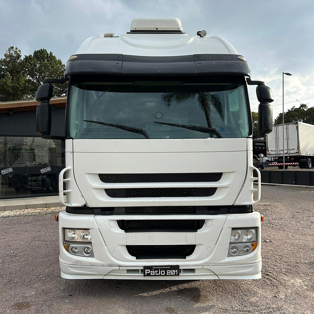 Caminhão IVECO STRALIS 480 Cavalo Mecânico ANO 2013 de Patio 201 Caminhoes e Carretas no Paraná