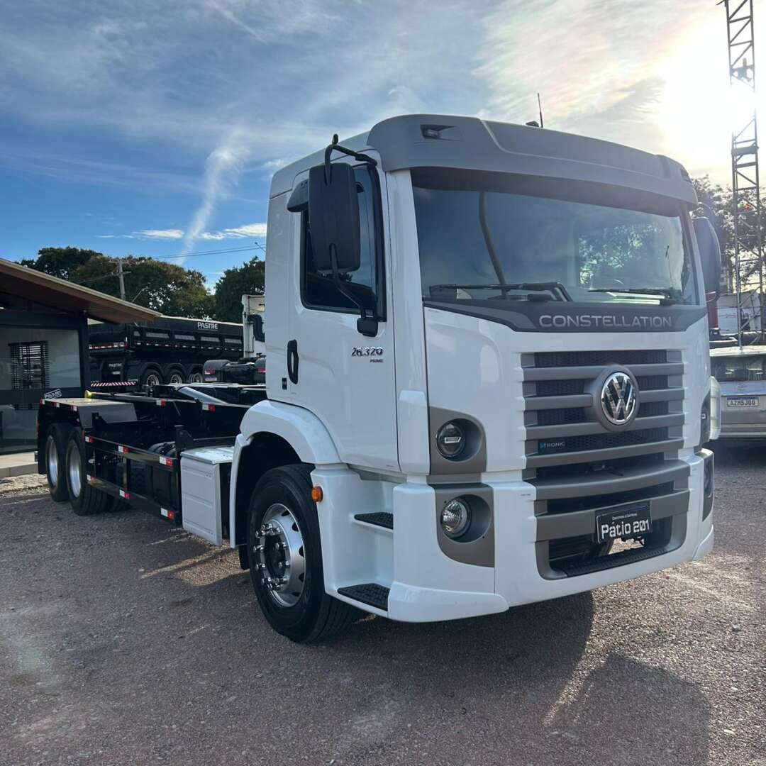 Caminhão VOLKSWAGEN VW 26320 Roll on off ANO 2023 de Patio 201 Caminhoes e Carretas no Paraná