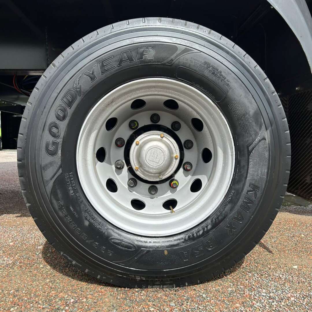 Carreta SEMI-REBOQUE BAU FURGAO Facchini ANO 2026 1+1 Vanderleia de Patio 201 Caminhoes e Carretas no Paraná