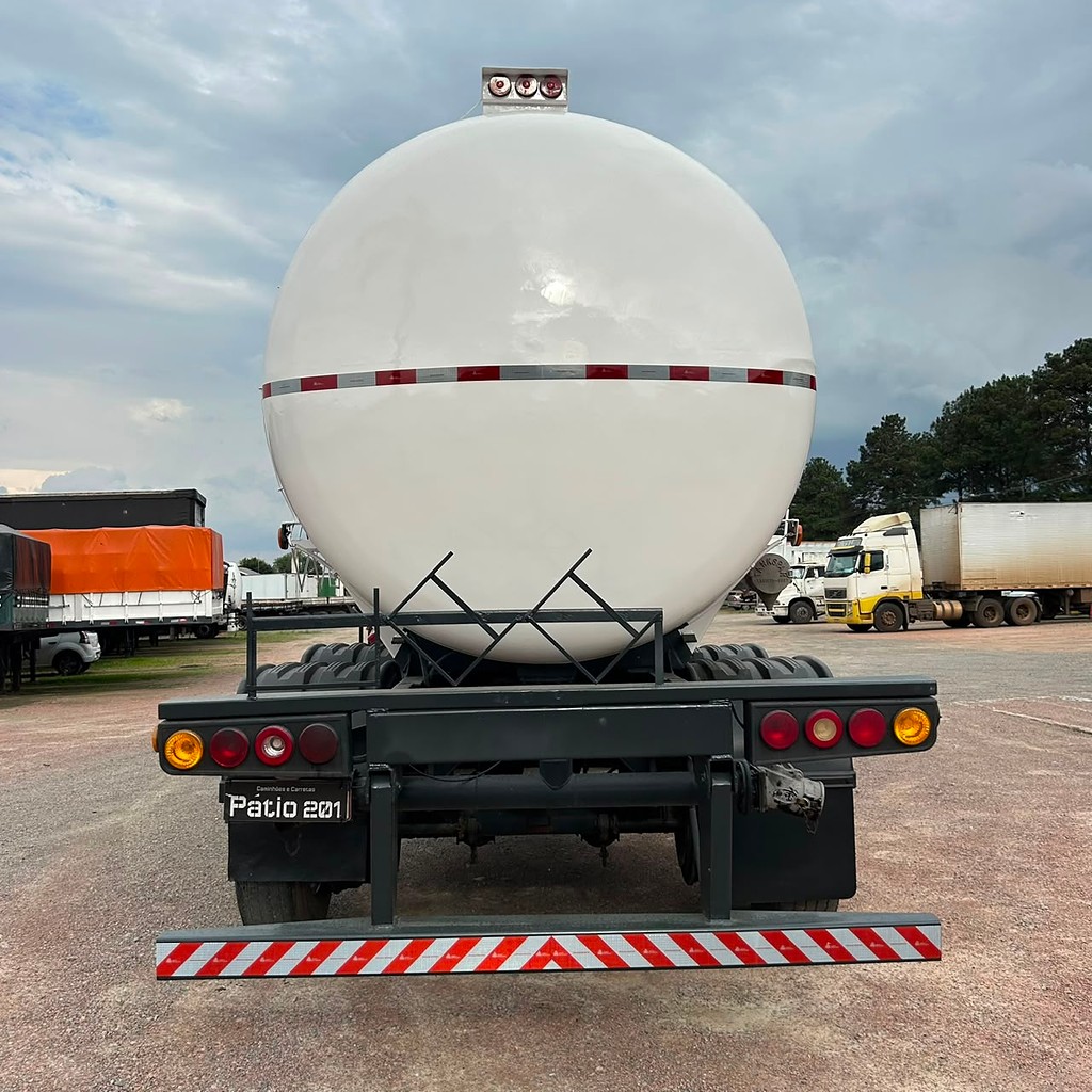 Carreta BITREM TANQUE INOX Outros ANO 2009 4 Eixos de Patio 201 Caminhoes e Carretas no Paraná