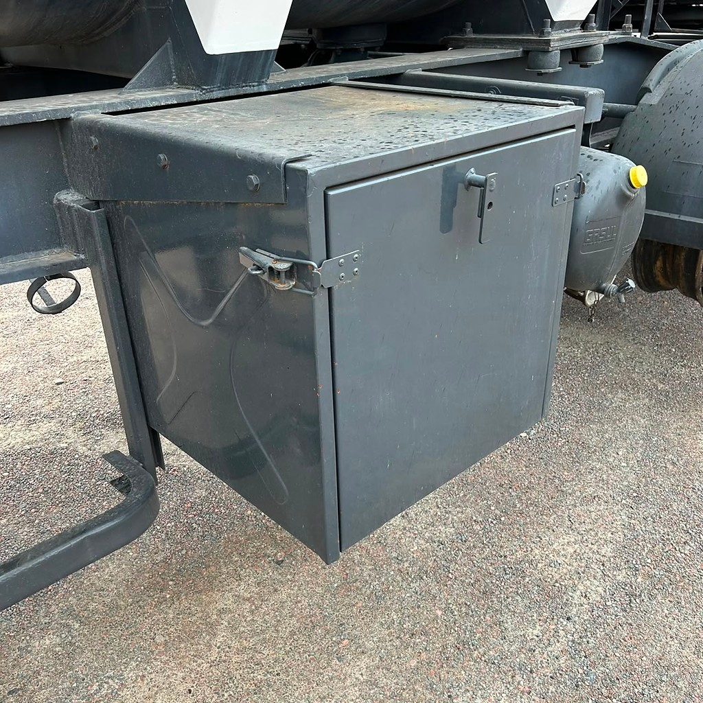 Carreta BITREM TANQUE INOX Outros ANO 2009 4 Eixos de Patio 201 Caminhoes e Carretas no Paraná