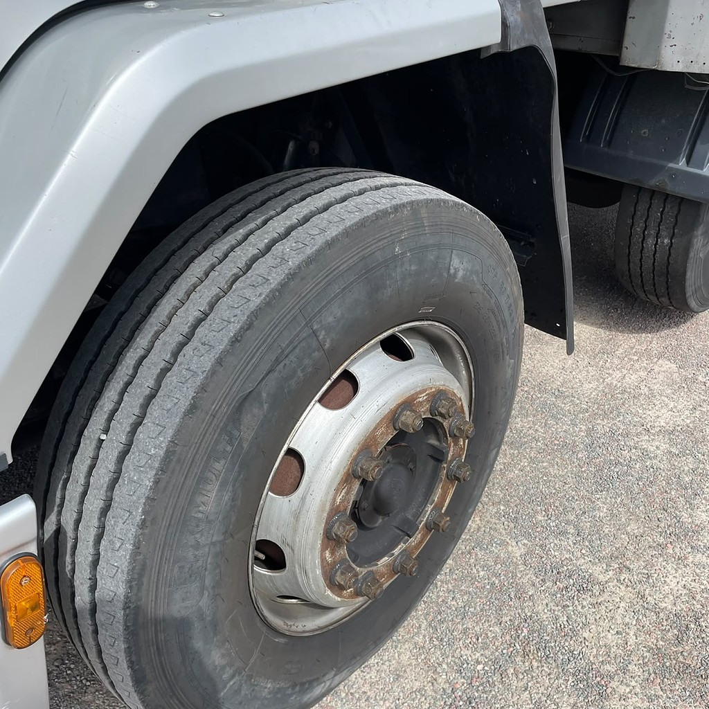 Caminhão FORD CARGO 2428 Baú Sider ANO 2011 de Patio 201 Caminhoes e Carretas no Paraná
