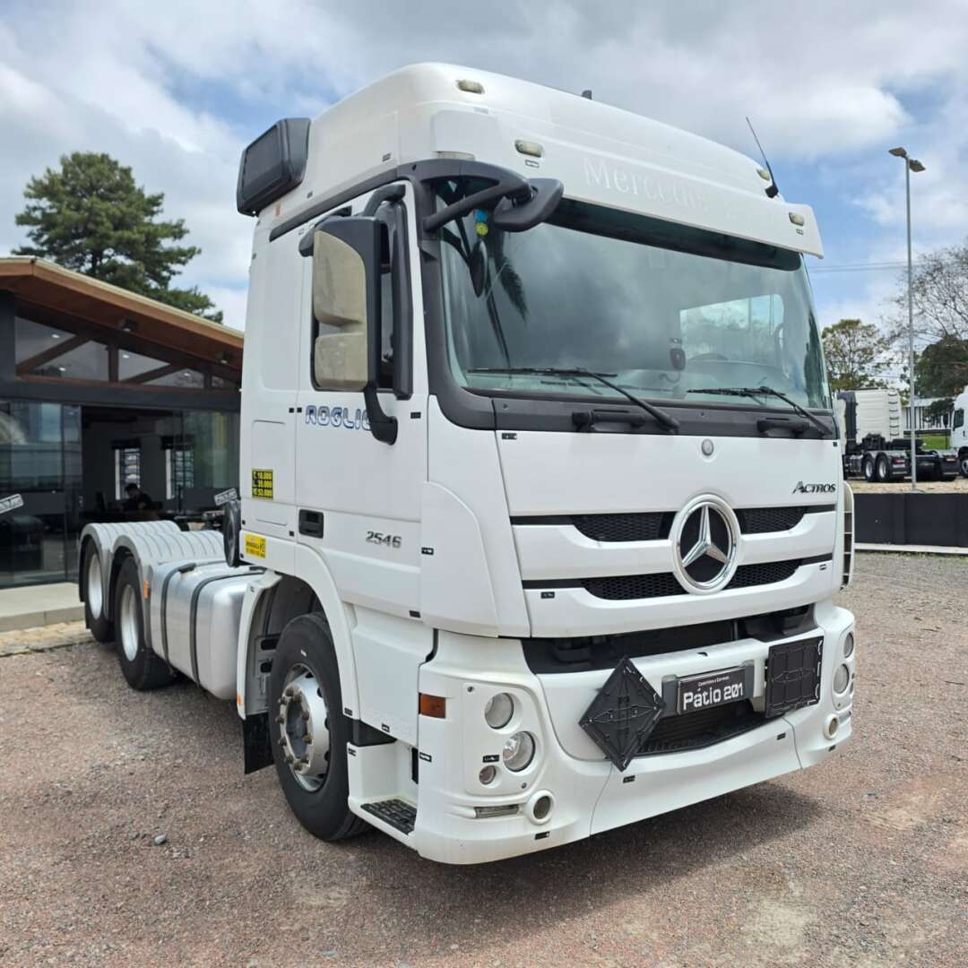 Caminhão MERCEDES BENZ MB 2546 Cavalo Mecânico ANO 2019