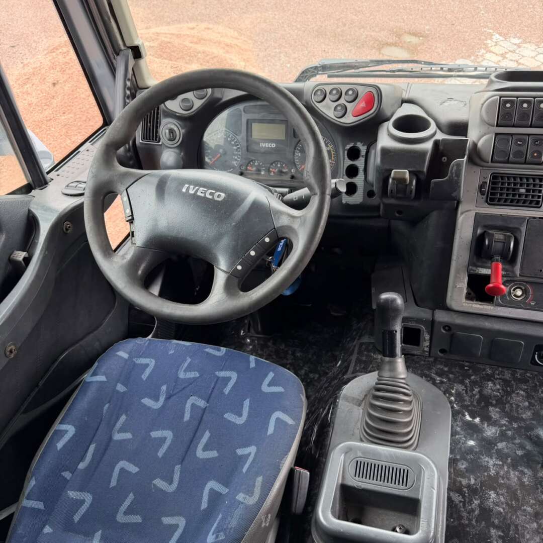 Caminhão IVECO STRALIS 380 Cavalo Mecânico ANO 2012 de Patio 201 Caminhoes e Carretas no Paraná