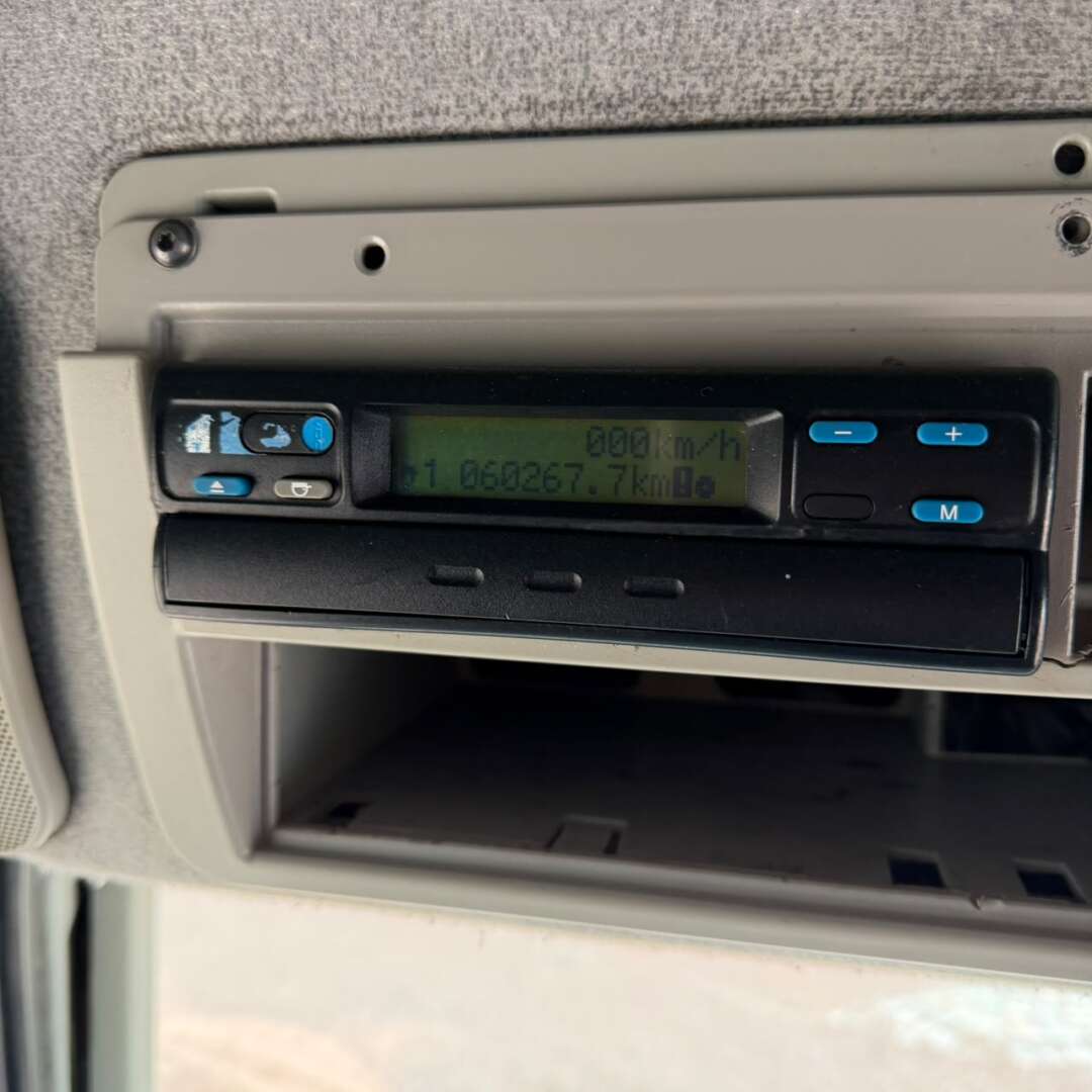 Caminhão IVECO STRALIS 380 Cavalo Mecânico ANO 2012 de Patio 201 Caminhoes e Carretas no Paraná