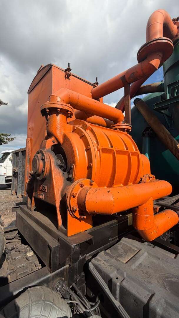 Caminhão VOLKSWAGEN VW 24280 Tanque Vácuo ANO 2015 de Fabio Carlos no Rio de Janeiro