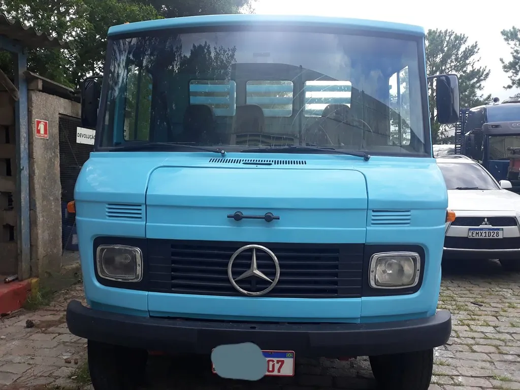 Caminhão MERCEDES BENZ MB 608D Carroceria ANO 1973 de Regis em São Paulo