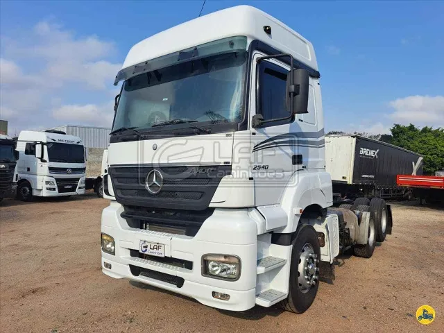 Caminhão MERCEDES BENZ MB 2540 Cavalo Mecânico ANO 2009 de Laf Caminhões no Paraná