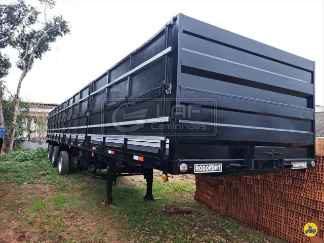 Carreta SEMI-REBOQUE GRANELEIRO BOBINEIRA + PORTA CONTAINER Rodofort ANO 2012 1+1+1 Vanderleia de Laf Caminhões no Paraná