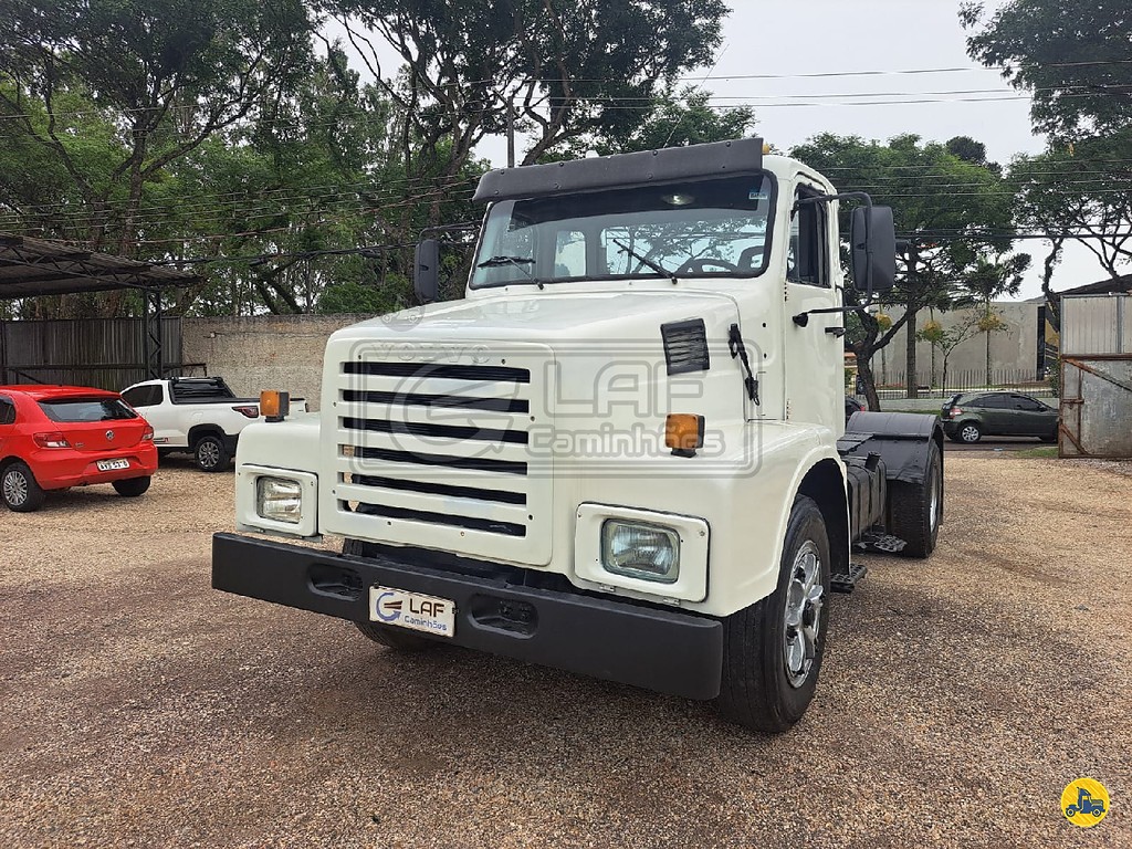 Caminhão VOLVO N10 Cavalo Mecânico ANO 1986 de Laf Caminhões no Paraná