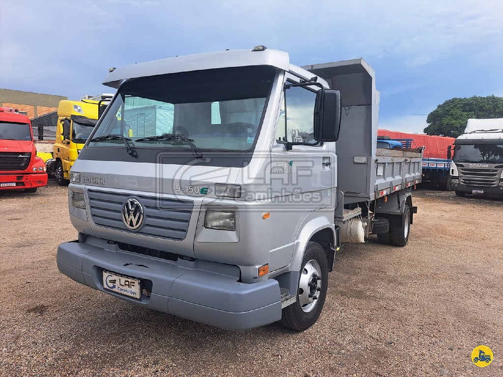Caminhão VOLKSWAGEN VW 9150 Caçamba Basculante ANO 2010 de Laf Caminhões no Paraná