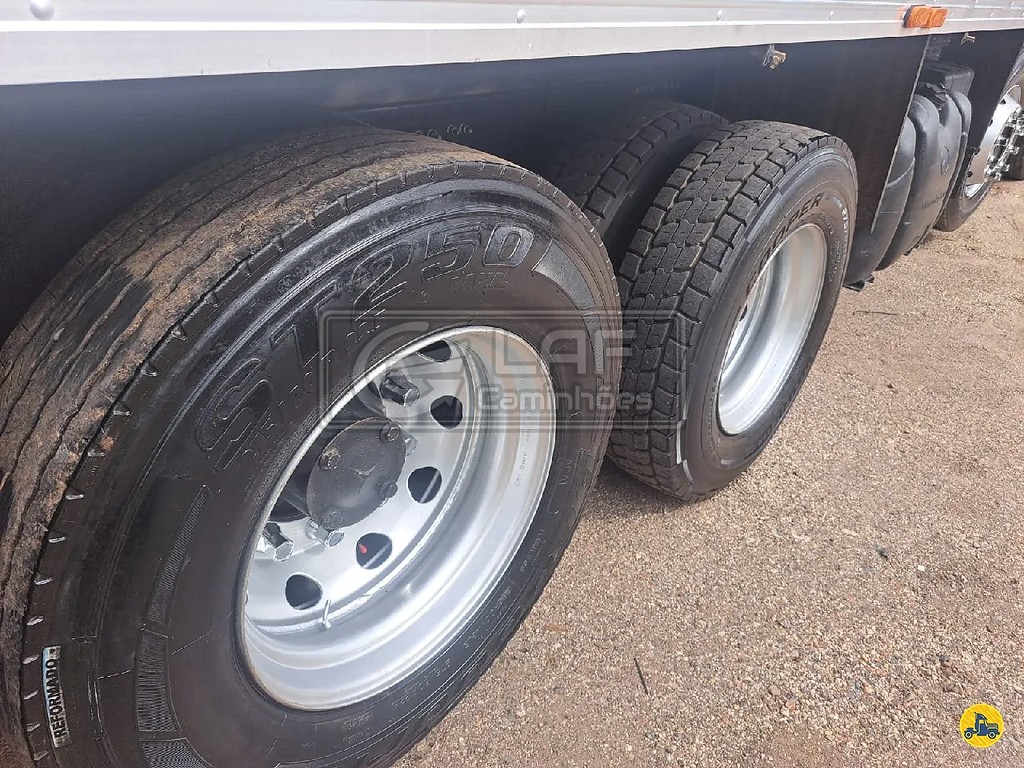 Caminhão MERCEDES BENZ MB 3030 Baú Frigorífico ANO 2020 de Laf Caminhões no Paraná