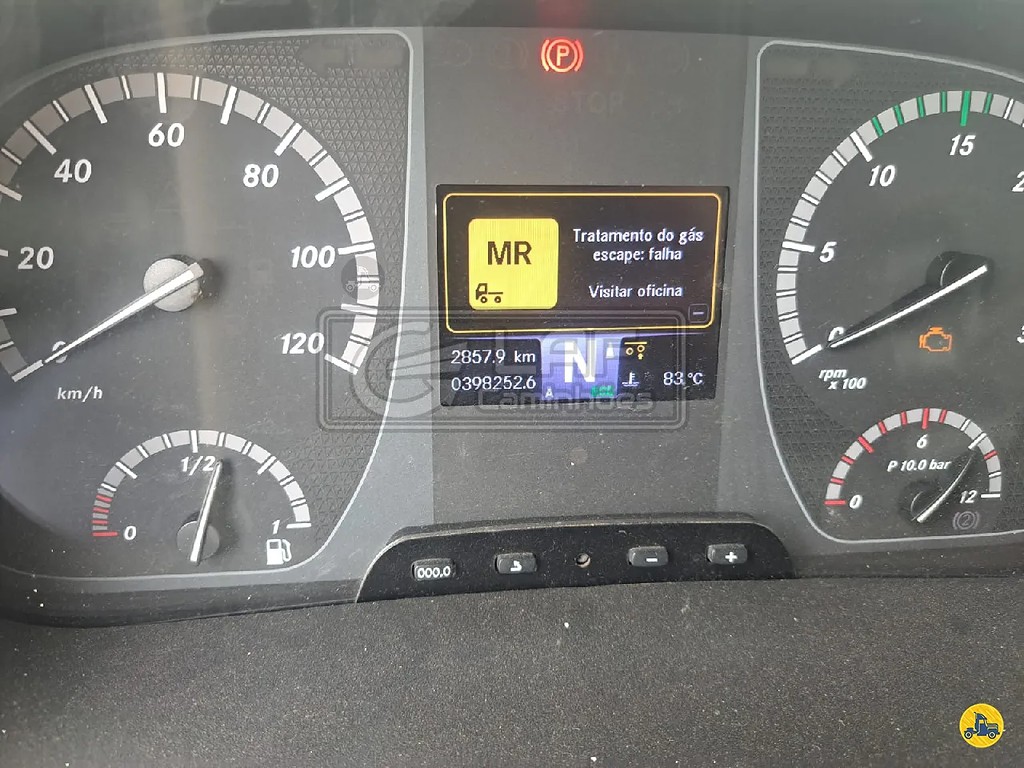 Caminhão MERCEDES BENZ MB 3030 Baú Frigorífico ANO 2020 de Laf Caminhões no Paraná