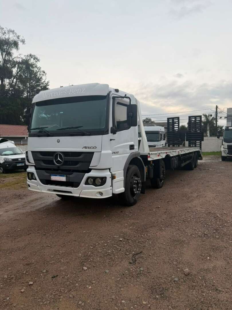 Caminhão MERCEDES BENZ MB 2430 Prancha ANO 2020 de Alfredo CWB no Paraná