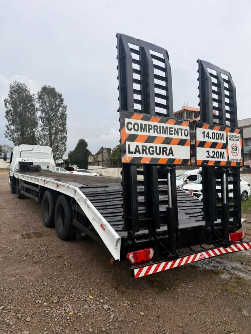 Caminhão MERCEDES BENZ MB 2430 Prancha ANO 2020 de Alfredo CWB no Paraná