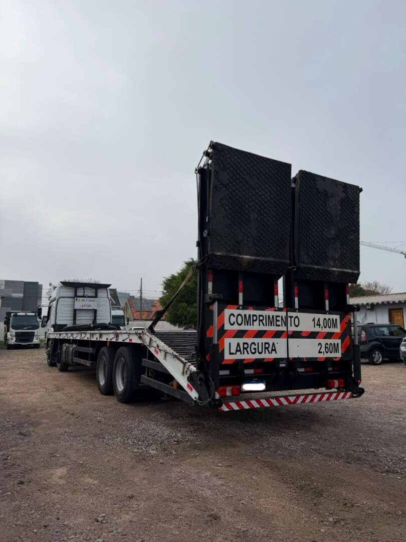 Caminhão MERCEDES BENZ MB 3030 Prancha ANO 2022 de Alfredo CWB no Paraná
