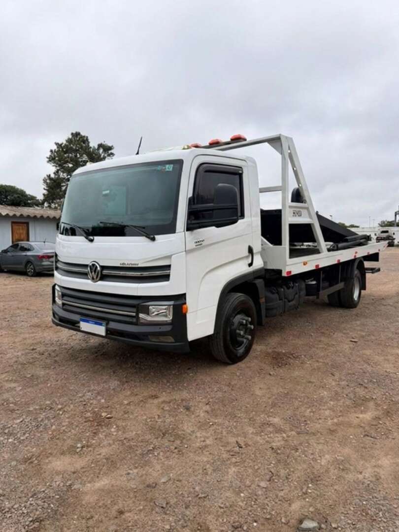 Caminhão VOLKSWAGEN VW 9170 Plataforma Guincho ANO 2019 de Alfredo CWB no Paraná