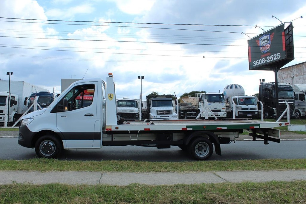 Caminhão MERCEDES BENZ SPRINTER Plataforma Guincho ANO 2024 de Alfredo CWB no Paraná