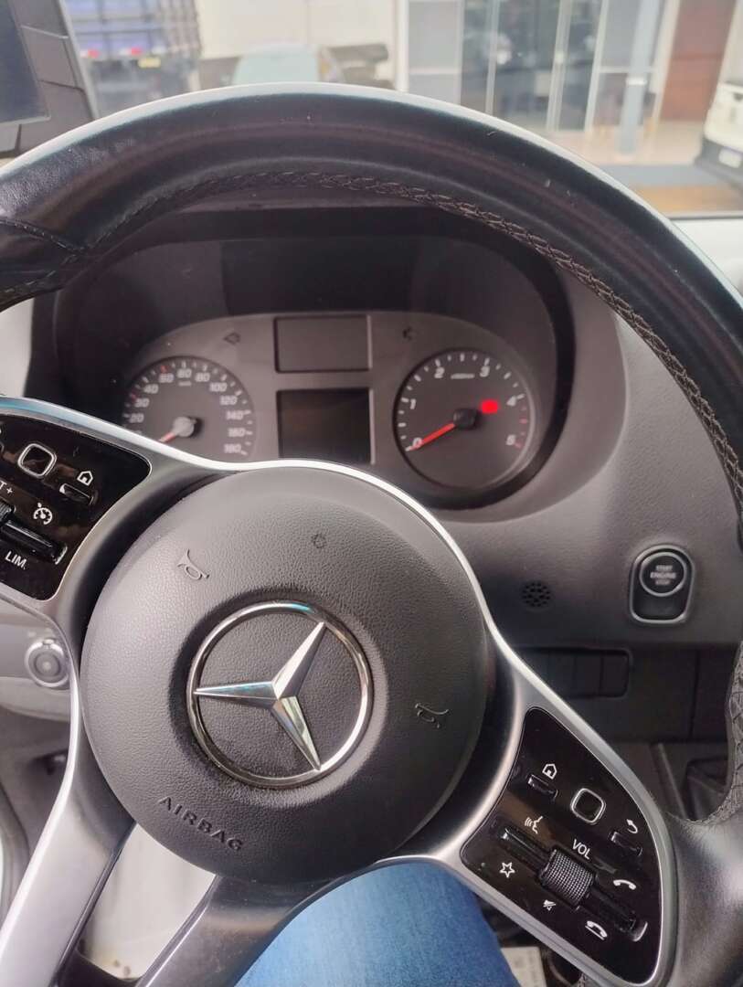Caminhão MERCEDES BENZ SPRINTER Plataforma Guincho ANO 2024 de Alfredo CWB no Paraná
