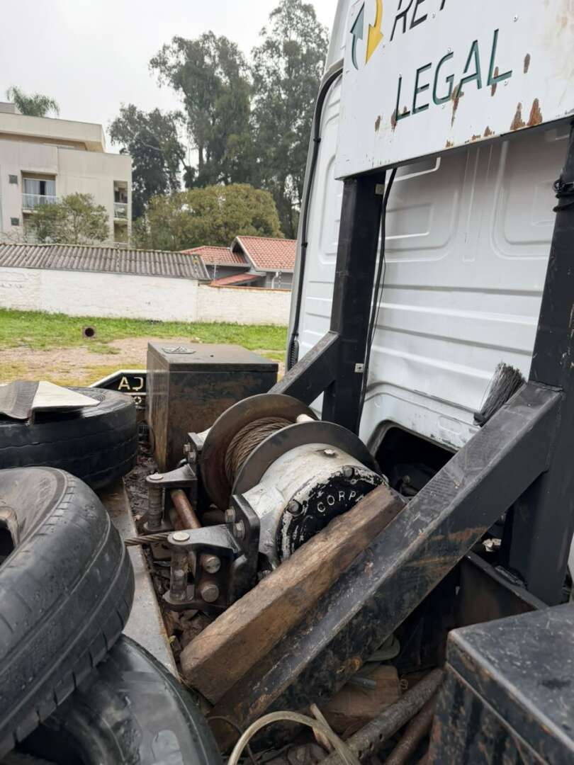 Caminhão MERCEDES BENZ MB 3030 Prancha ANO 2022 de Alfredo CWB no Paraná