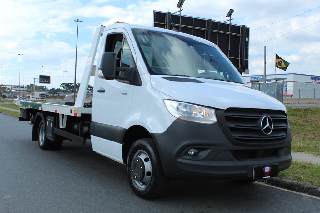 Caminhão MERCEDES BENZ SPRINTER Plataforma Guincho ANO 2024 de Alfredo CWB no Paraná
