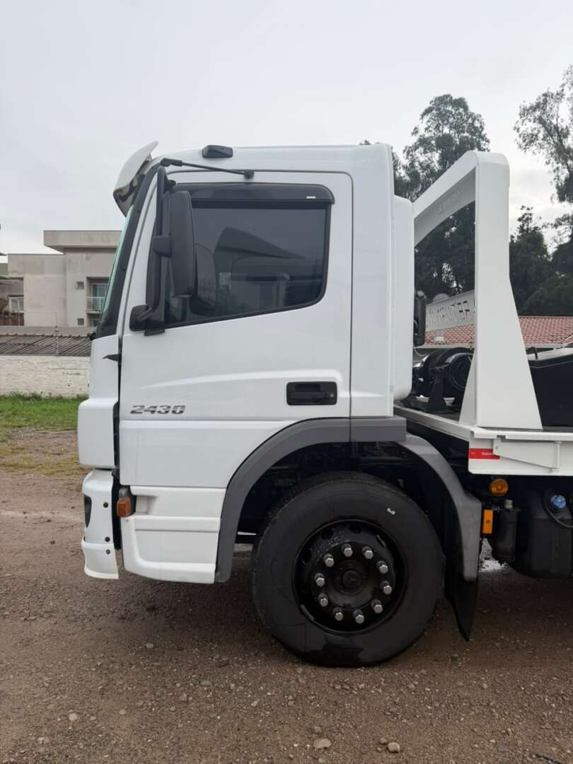 Caminhão MERCEDES BENZ MB 2430 Prancha ANO 2020 de Alfredo CWB no Paraná