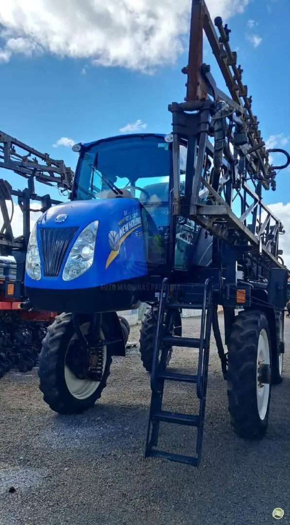 PULVERIZADOR NEW HOLLAND DEFENSOR SP2500 ANO 2018 de Auto Máquinas Palotina no Paraná
