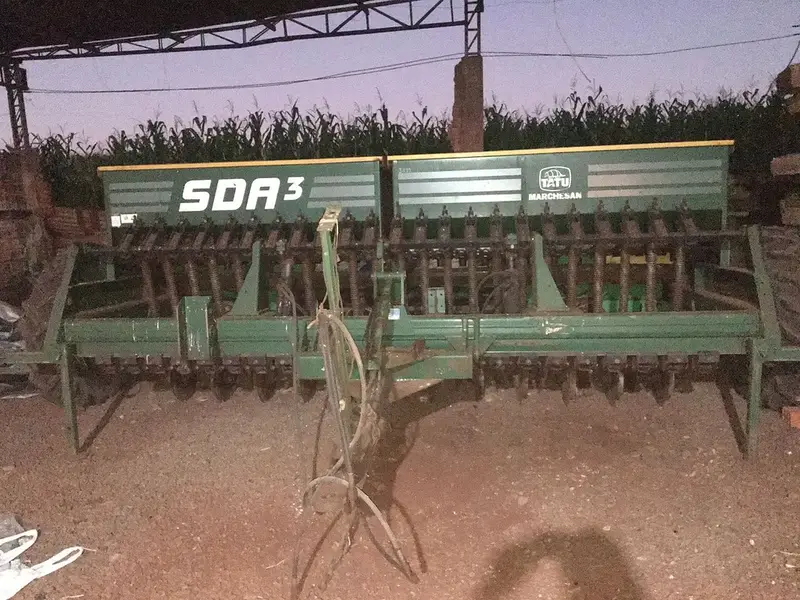 SEMEADEIRA TATU SDA3 ANO 2006 de Auto Máquinas Palotina no Paraná
