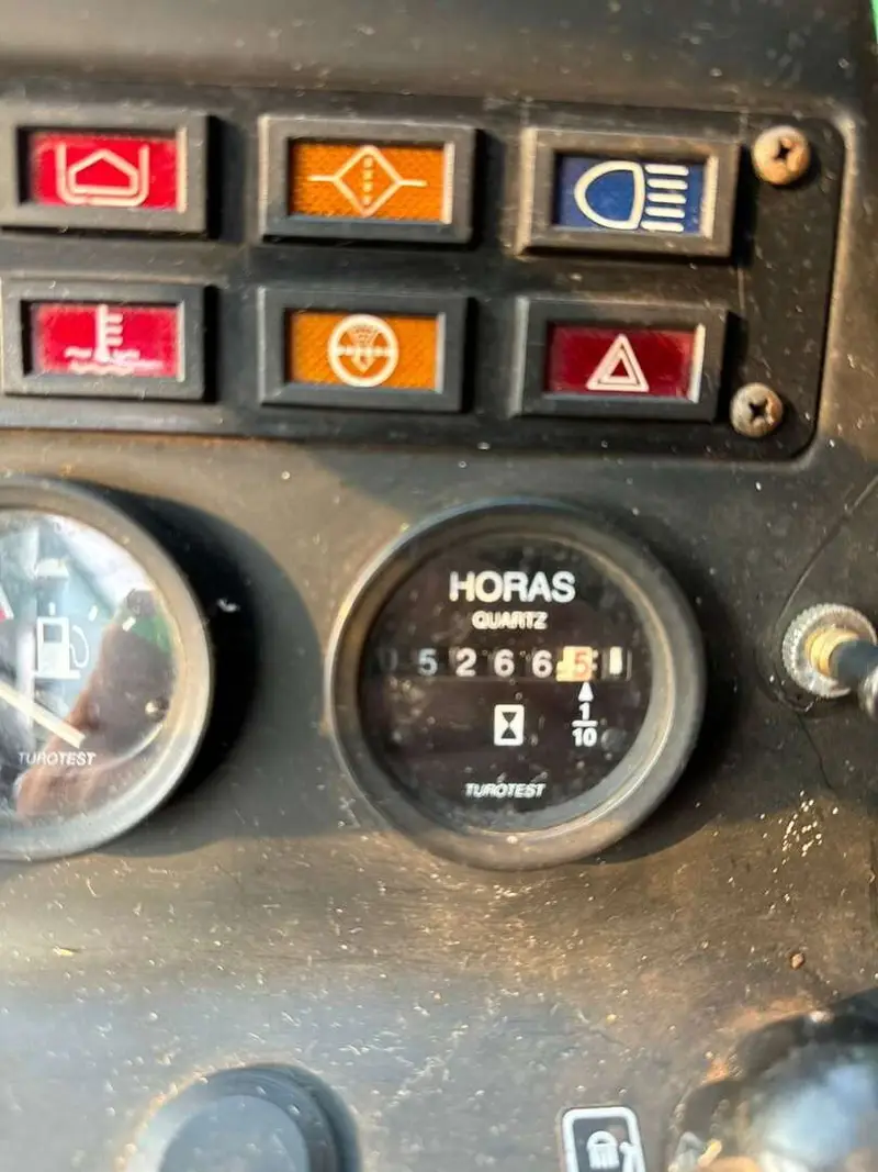 COLHEITADEIRA JONH DEERE JOHN DEERE 1175 ANO 2009 de Auto Máquinas Palotina no Paraná