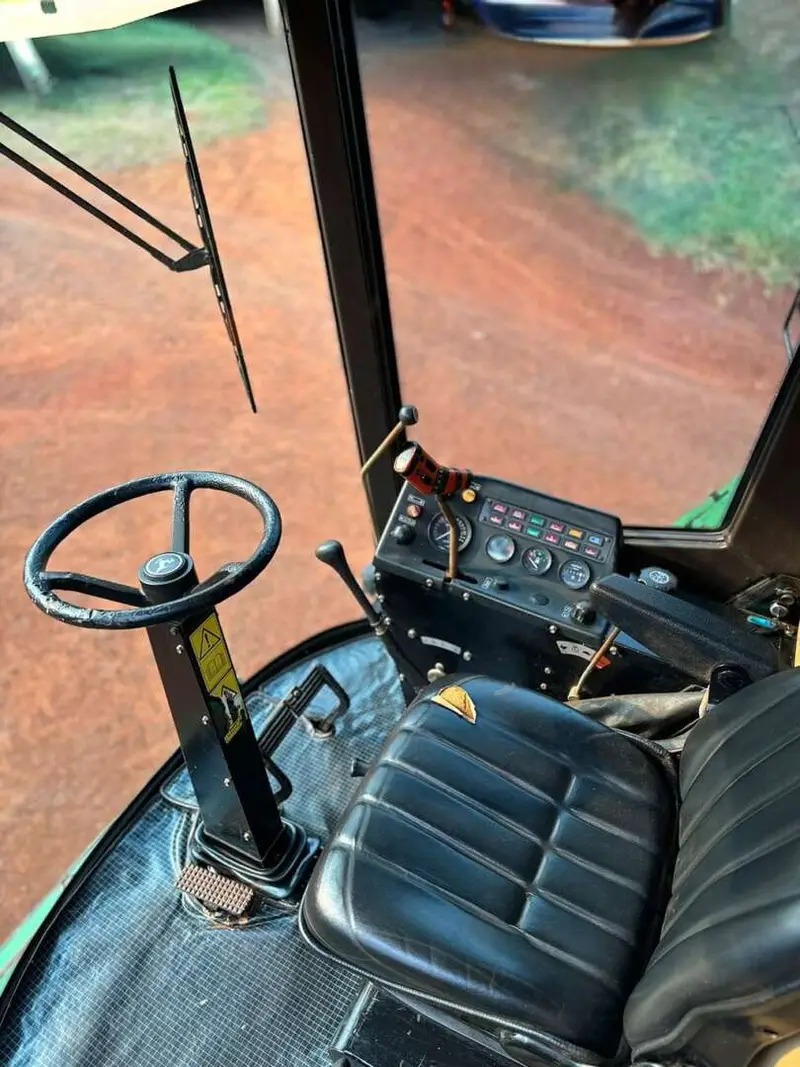 COLHEITADEIRA JONH DEERE JOHN DEERE 1175 ANO 2009 de Auto Máquinas Palotina no Paraná