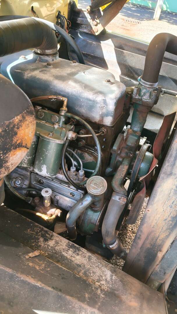 Caminhão CHEVROLET C60 Carroceria ANO 1972 de Auto Máquinas Palotina no Paraná