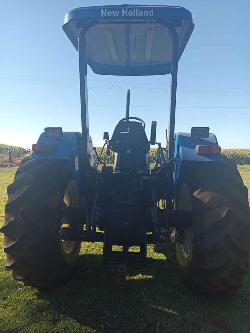 TRATOR NEW HOLLAND NEW TL 75 ANO 2008 de Auto Máquinas Palotina no Paraná