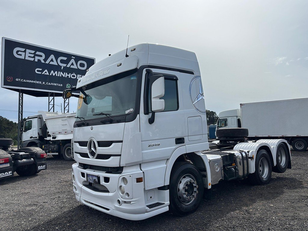 Caminhão MERCEDES BENZ MB 2546 Cavalo Mecânico ANO 2019 de Geração Caminhões e Carretas no Paraná
