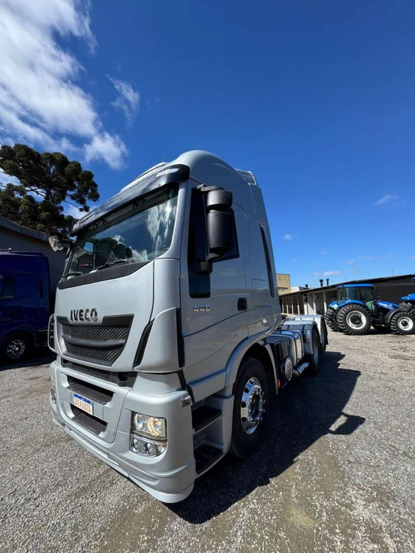 Caminhão IVECO HI WAY 440 Cavalo Mecânico ANO 2020 de Geração Caminhões e Carretas no Paraná