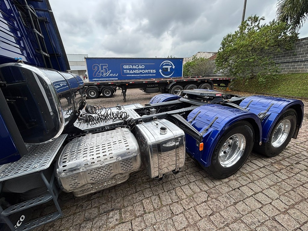 Caminhão IVECO S-WAY 540 Cavalo Mecânico ANO 2024 de Geração Caminhões e Carretas no Paraná