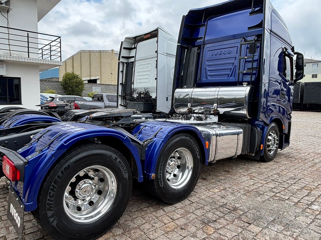 Caminhão IVECO S-WAY 540 Cavalo Mecânico ANO 2024 de Geração Caminhões e Carretas no Paraná
