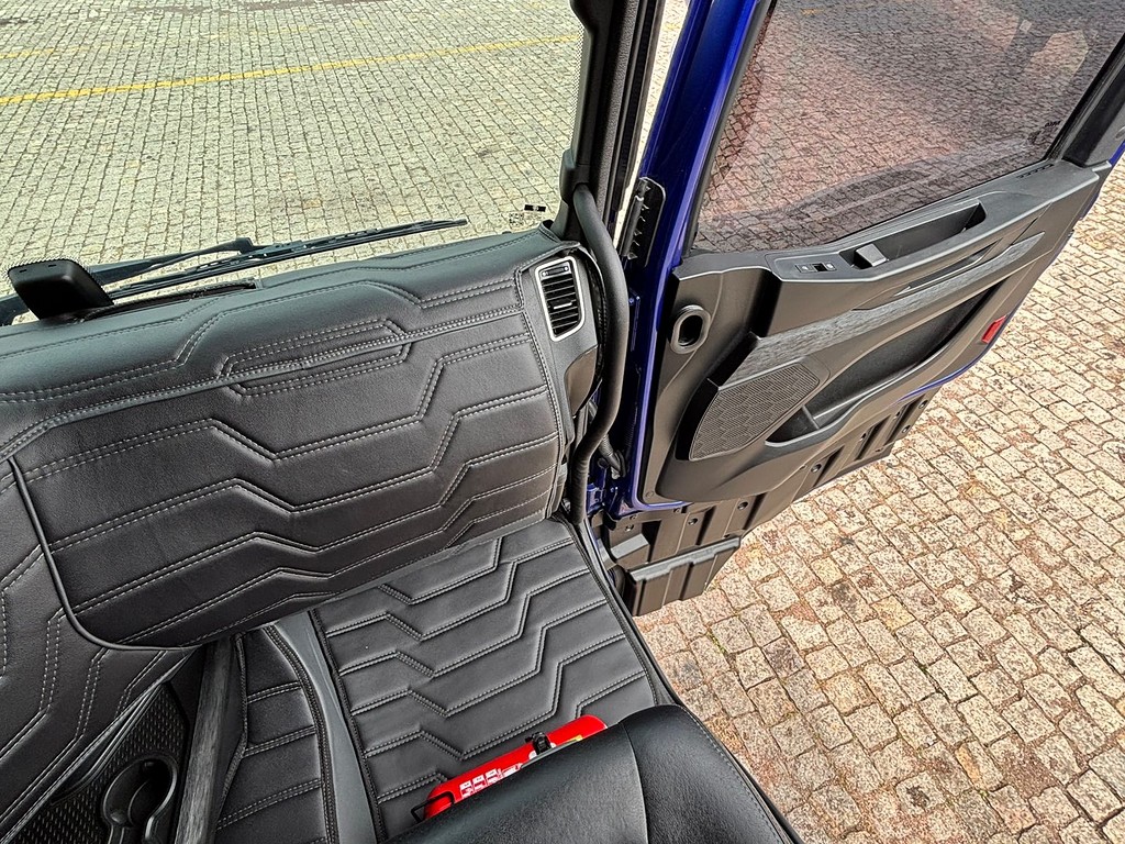 Caminhão IVECO S-WAY 540 Cavalo Mecânico ANO 2024 de Geração Caminhões e Carretas no Paraná