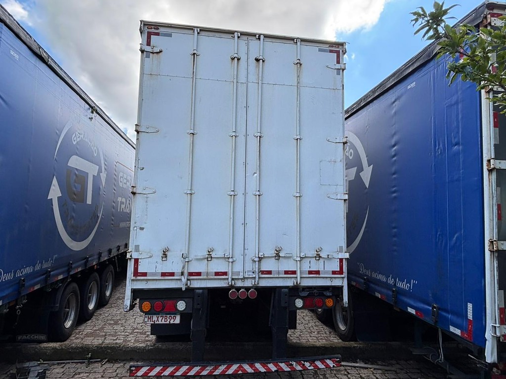 Caminhão FORD CARGO 2842 Conjunto Cavalo + Carreta ANO 2014 de Geração Caminhões e Carretas no Paraná