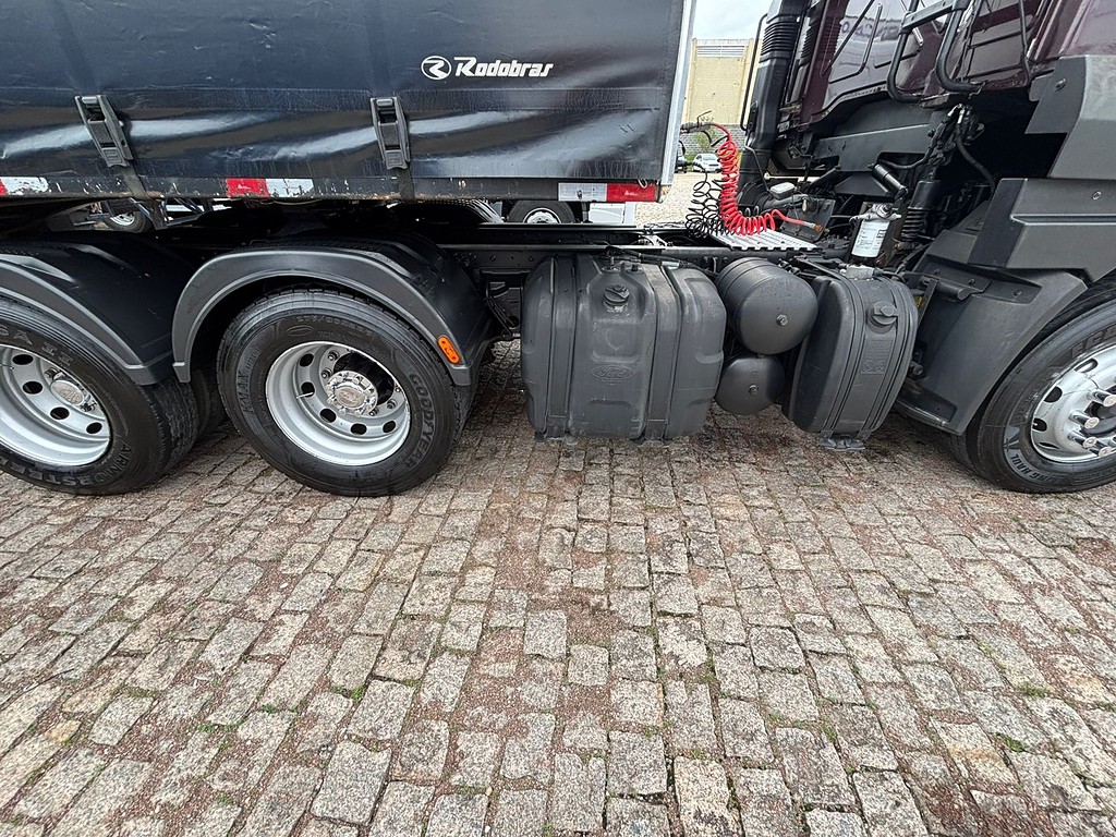 Caminhão FORD CARGO 2842 Conjunto Cavalo + Carreta ANO 2014 de Geração Caminhões e Carretas no Paraná