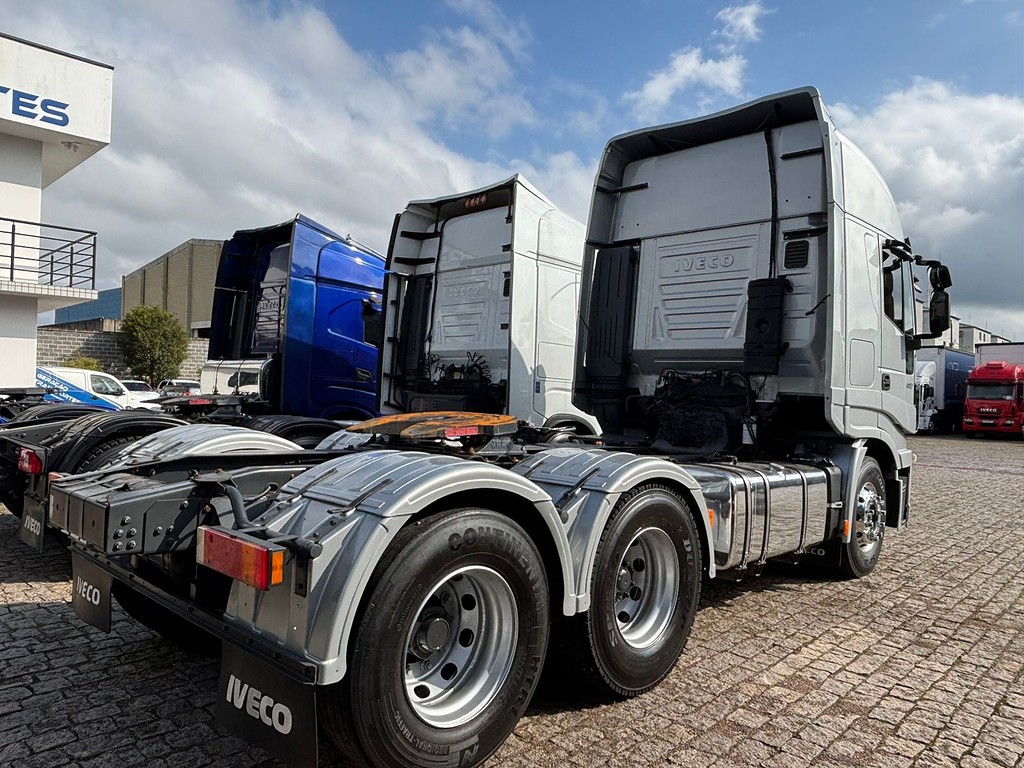Caminhão IVECO HI WAY 440 Cavalo Mecânico ANO 2020 de Geração Caminhões e Carretas no Paraná