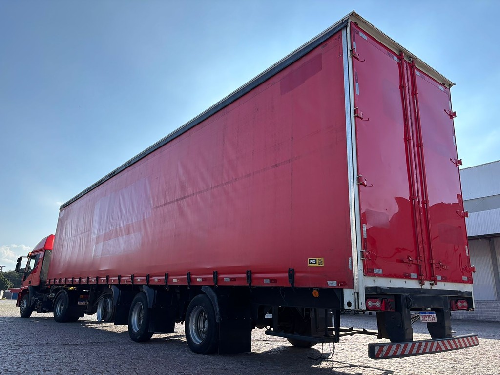 Carreta SEMI-REBOQUE BAU SIDER Randon ANO 2008 1+1+1 Vanderleia de Geração Caminhões e Carretas no Paraná